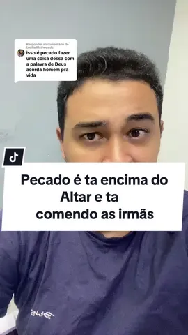 Respondendo a @Lucília Matheus de pecado é quem faz isso encima do altar 