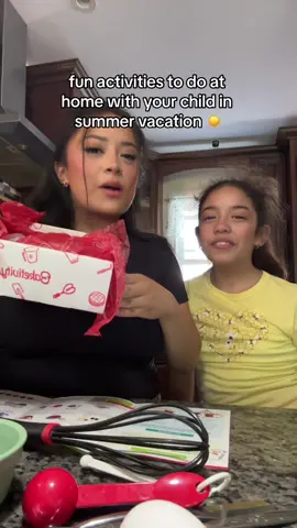 had so much fun doing this with my sis 💖 #baker #baking #cakepops #athome #fypシ゚viral #fyppppppppppppppppppppppp #fun #activityforkids #kidbaking #kidbaker #BakeWithMe #cakepoptutorial 
