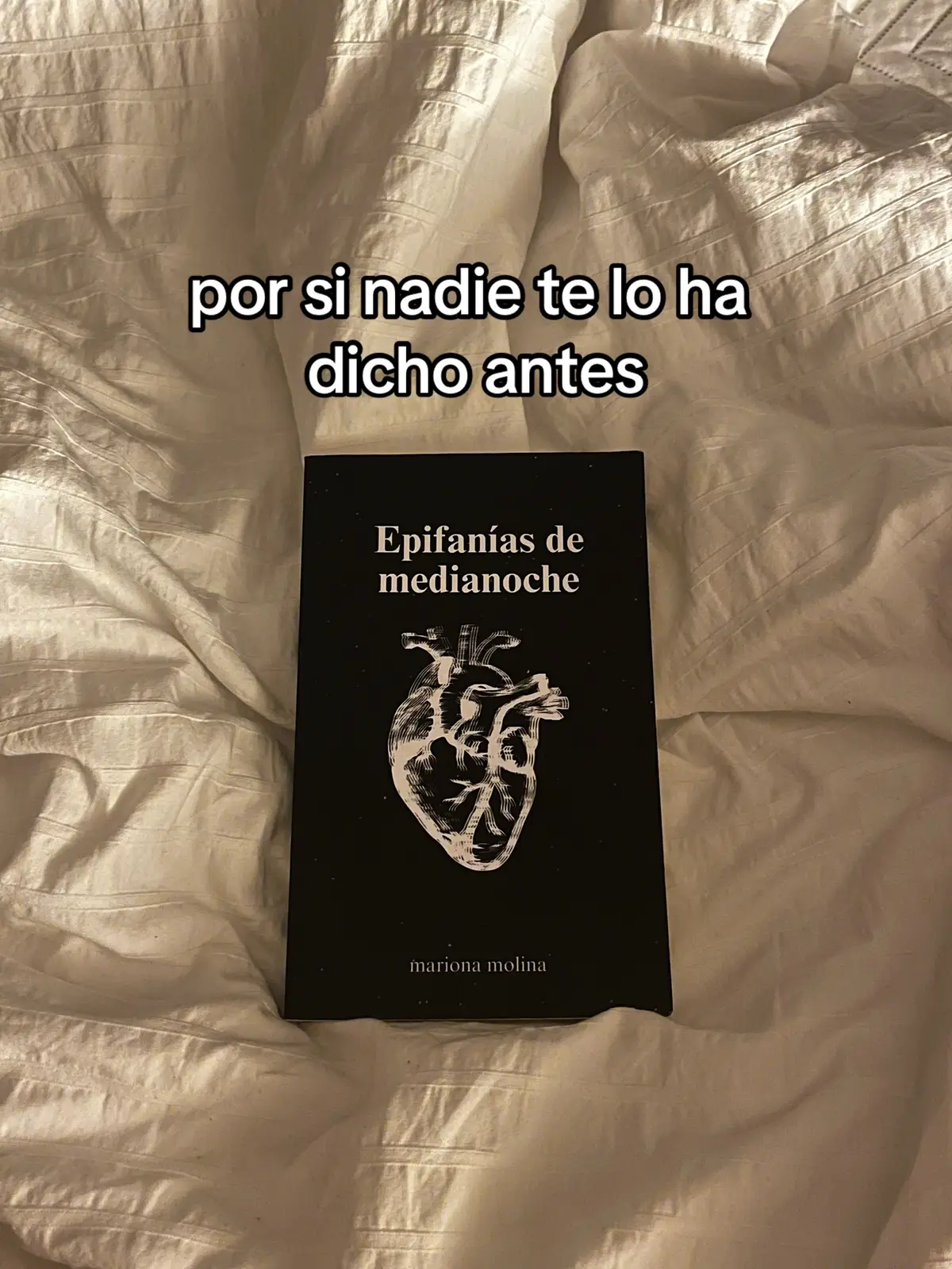 disponible en amazon🖤 #midnightepiphanies #marionamolina #poetry #BookTok #quotes #bookrecommendations #epifaniasdemedianoche #bestseller #poetrytok