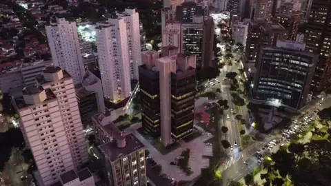 Banco Central do Brasil de Belo Horizonte(1976). Projeto modernista do arquiteto Hélio Ferreira Pinto. #bhmoderna #belohorizonte #belohorizontemg  #belohorizontecity #arquiteturamodernista  #projetoarquitetonico #modernarchitecture #modernaarhitektura #dronesview #djiglobal #djiboutitiktok