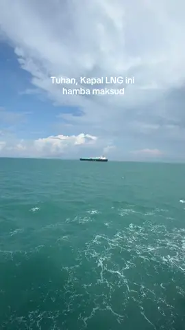 Amin #impiandanharapan #kapal #LNG #fyp #pelaut #seafarerslife #dilautkitajaya #jauhdimatadekatdihati #womanstrong #malaysia #sailor #seaman #seamantiktok #womansailor⚓️ #fypage 