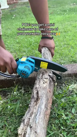 We are obsessed! #minichainsaw #chainsaw #yardwork #gardenwork 