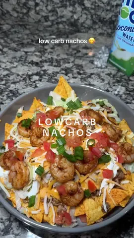 10/10 low carb loaded nachos was sooo freaking good!! Quick & easy to make!!  #lowcarb #keto #lowcarbeats #ketoforbeginners #whatieatinaday #ketomeals 