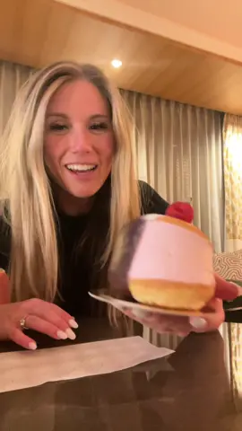 If you ever see one of these you have to to try 😍 #fyp #foodtok #viral #donuts #gymgirls #bikinicompetitor 