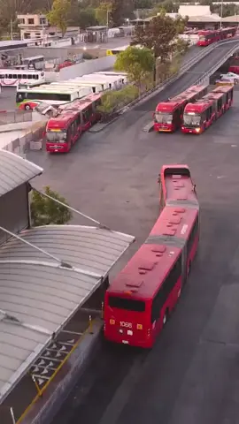 De la antigua a la nueva estacion indios verdes del @Metrobús CDMX la cual fue inagurada hace unas semanas, teniendo mejor conexion con otros sistemas de transporte, tanto de la CDMX como el EDOMEX 🚌👀 #metrobuscdmx #nuevaestacionindiosverdes #antiguaestacionindiosverdes #cetramindiosverdes 