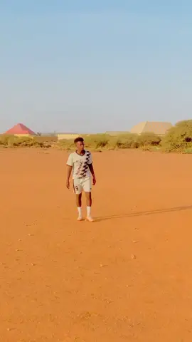 haybari Burtinle stadiom🏟🫡✌️ @WaQOOyi F00TBaLL CLUB 💙🤍 #burtinle #foryoupage #somalitikt #qardho🇸🇱🇸🇱🤘 #fpy #puntlander🇸🇱 