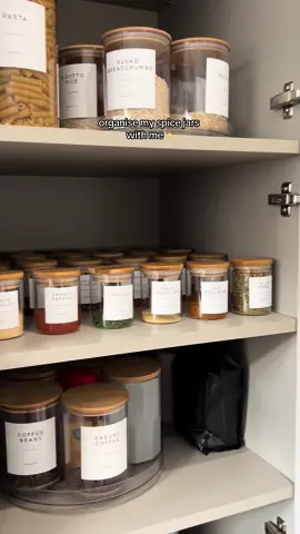 Finally organised my spice jars!  Obsessed with my fully organised cupboard 🤩 #homeorganization #homeorganisation #organizedhome #organisation #pantryorganization #homeinspo 