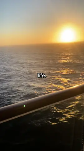 love life. #life #lovelife #happy #sunset #vibes #positivity #original #fyp 