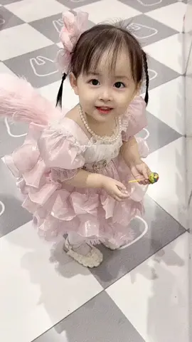 Váy xinh cho bé #xuhuongtiktok #shopmeanh #embedangyeu #babycute #embedethuong #cutebaby 