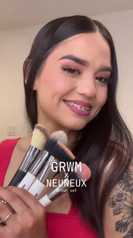 31 brushes for every makeup step😍🫶🏽 i honestly recommend they’re super soft and blend very well thank you @NEUNEUX  #makeup #makeupbrushes #MakeupRoutine #grwm #makeupcontent #BeautyTok #newmakeupbrushes #collab #blendingbrushes 