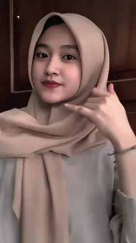 Foto random kecemu kawan. #fotorandom #amrhrsatemplate #templatecapcut #template #filteraesthetic 