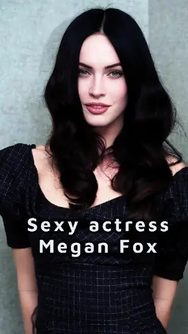 Megan Fox used to be the girl who stole every American's heart, but now she's turned into Kardashian. #meganfox #transformers #kardashian #hollywood #michaelbay #entertainment 