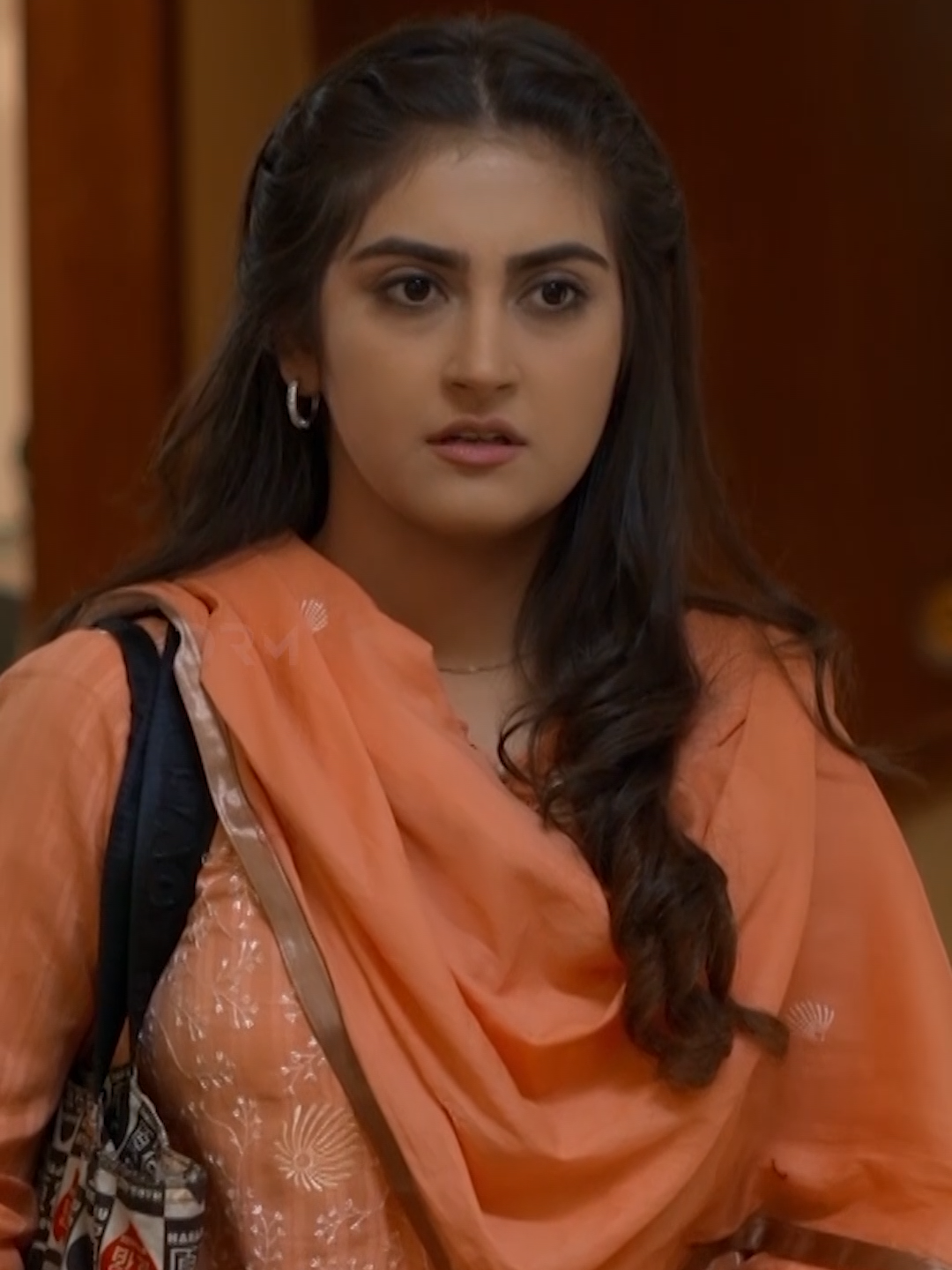 Arham Gave Momina A Big Surprise😍😍#BariEid#EidulAzha#danishtaimoor#hibabukhari#arezahmed#pakistanidramas#Love#drama#whattowatch#lovestory#foryou#emotional#foryoupage#dramaclips#fyp