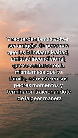 Nunca confien lo suficiente🥲 #malasamistades #traicion #lealtad #contenido #paratii #amistades #fypage 