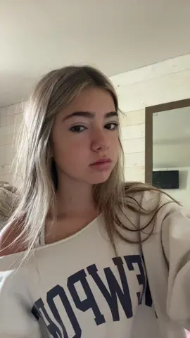 Dont mind the hair guys i just got up😭#Jesuslovesyou #goodmorning #fyp #foryou #foryoupage #blowthisup #viral #sweater #lipsync #audios #sounds #audiostouse #soundstouse #lanadelray #lana #music 