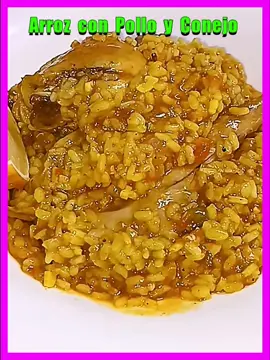 ✅ Arroz con Pollo y Conejo 😋    INGREDIENTES: - Arroz Redondo 1 Taza y Media 350 ml - 1 Litro de Agua o Caldo de Pollo - Medio Conejo 600 gr - Contramuslo de pollo 500 gr - Aceite de Oliva Virgen - 1 Cebolla Morada 200 gr - 1 Tomate Rallado 200 gr - Pimiento Verde 80 gr - 3 Dientes de Ajo - Pimienta Molida - Cúrcuma - Comino Molido - Pimentón Dulce - Laurel - Sal Marina #arrozmelosoconpolloyconejo #recetasdearroz #comohacerarrozconpollo #paelladepolloyconejo #arrozamarilloconpollo 