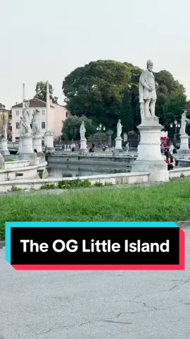 Did I just find the orignal Little Island while walking through Padova 🤔 #italy #italia #padova #discoveritaly #italytravel #italianhistory 
