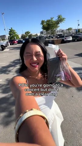 Ziploc bags for the win 🫶🏼 #pov #concerts #concert 