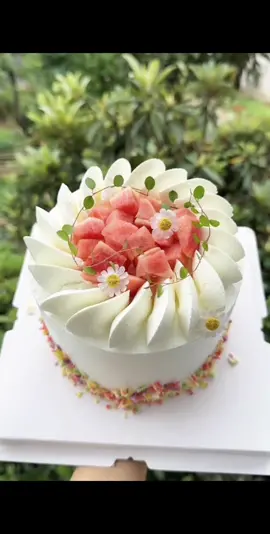 Summer cake #fyp #cakeart #cakedecorating #cutecake 