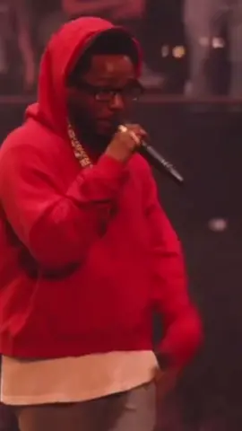 drake gonna sue amazon #kendrick #drdre #fypage #liveconcert #ovho #drakediss #kenandfriendspopout #kdot #kendricklamar #notlikeus #amazonmusic #kendricklamarfan 