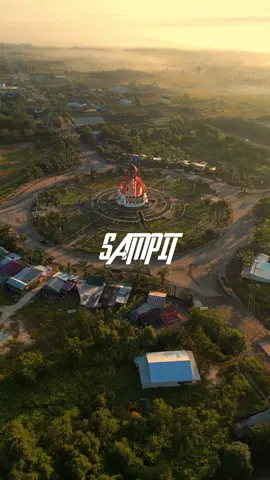 Bundaran Burung .  Ada yang tau tugu apa yang terletak di dalam'nya ? mungkin ada yang tau sejarahnya . #sampit #kalteng #kotim #kalimantan #bundaranburungsampit #infokalimantan #infokotim #infosampit 