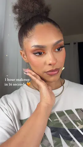 Been obsessed with orange lately 🧡 #makeup #MakeupRoutine #orangemakeup #eyeshadowlook #makeuplook #mua 