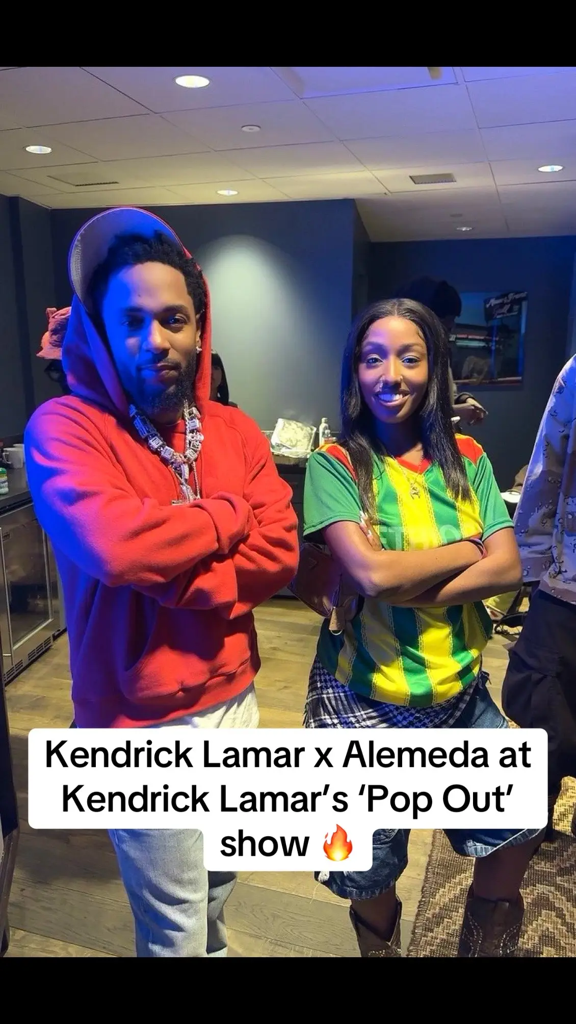 Kendrick Lamar x Alemeda at Kendrick Lamar’s ‘Pop Out’ show 🔥