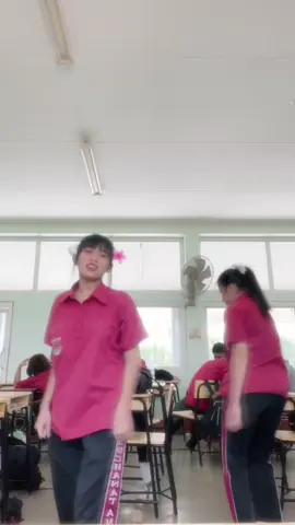 เธอควงแขนเราพอทน เธอควงอีกคนเราพอเลย #foryou 