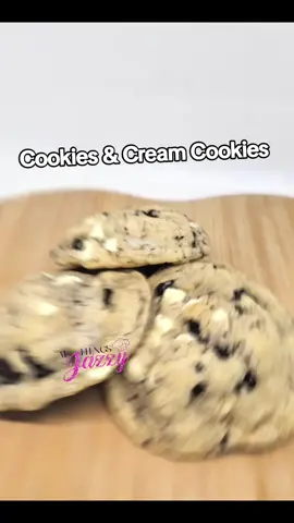 Baked Cookies #SmallBusiness #bakerslife #cookies #softcookies #oreocookies #CapCut 
