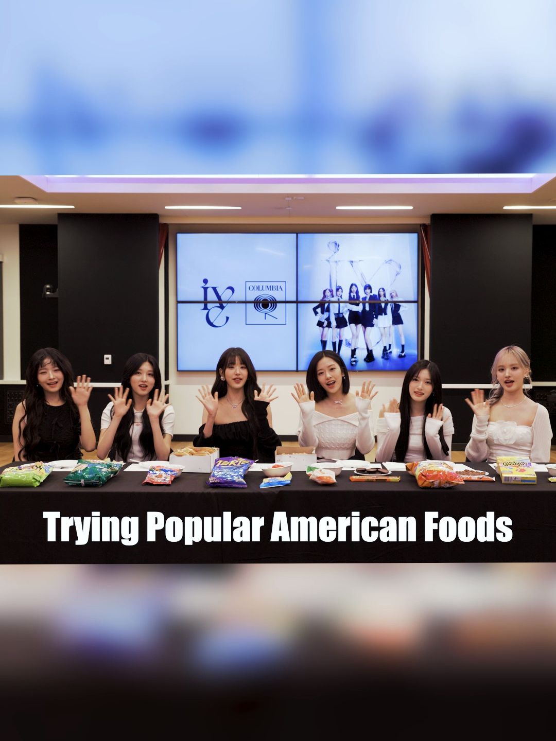 IVE Tries Popular American Foods 🍔 #IVE #아이브 #アイヴ