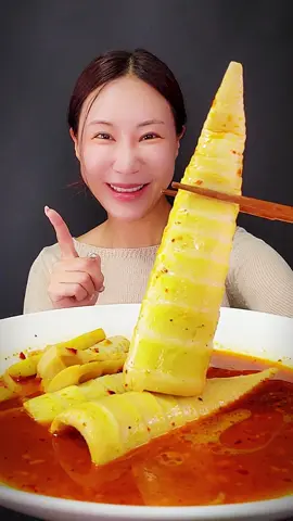 마라탕에 한가지 음식만 넣는다면?🥘 오늘은 통죽순🐼 Bamboo shoots 竹筍 Malatang #언니가먹어줄게 #틱톡푸드 #먹방ASMR #먹방 #추천 #fyp #줄리엣먹방 #JULIETASMR #asmr #mukbang #마라탕 