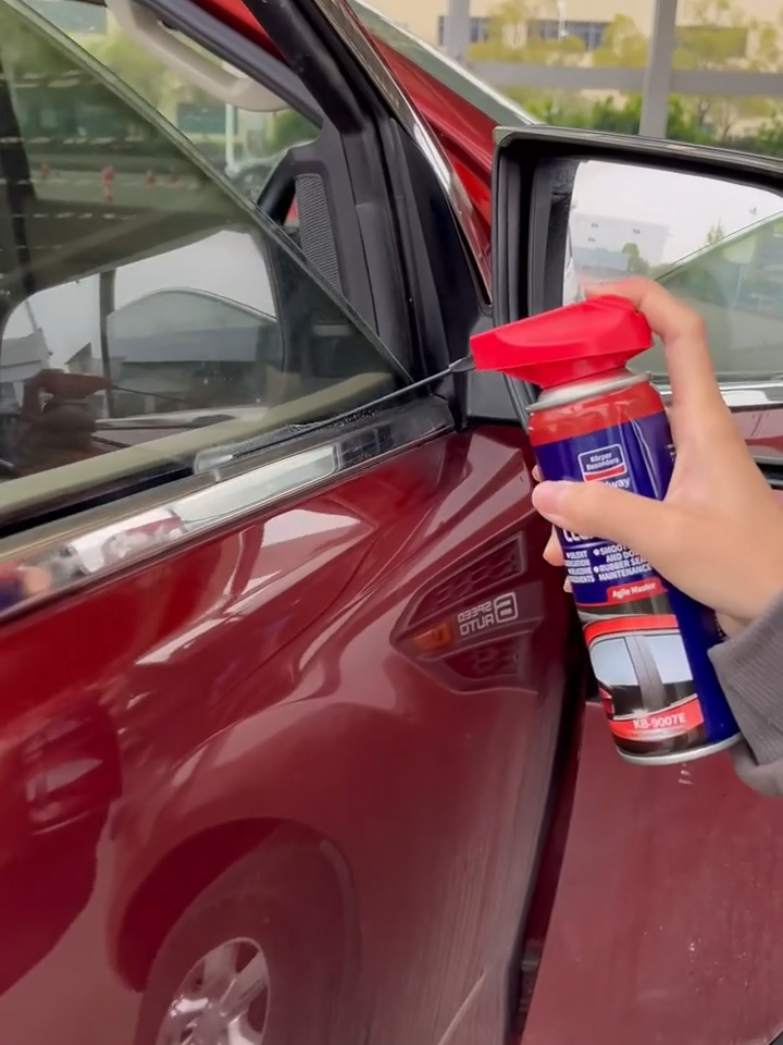 siapa mslah cermin kereta bila turunkan dia menggigil atau sangkut2 boleh pakai spray #windowlubricant #minyakpelincirtingkapkereta #antikarat#goldway#foryou