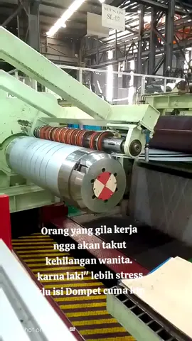 Dunia Duit lebih indah ketimbang percintaan 