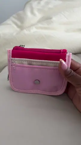 I fiund the perfect wrist purse for mt cards #akllccr @AKLLCCR SHOP #akllccrwristlet  #akllccrbag #akllccrwristlet #akllccrpack #akllccrhandbag  