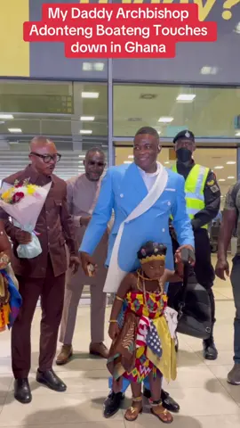 Welcome to the Mother Land Daddy @Archbishop Adonteng Boateng  #obaapachristy #gospeldiva #rocladies #obaapaessen #ObaapaChristy #GregdomPhotography #obaapachristy20thanniversay #itwillchangebyobaapachristy #obaapachristyofficial #obaapachristyofficial #gregdomphotography_official #adontengboateng 