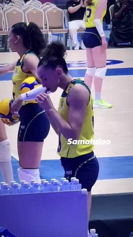 คนหิวววววววว😬 ทำไมแกมันเท่ห์ทุกอย่างเลย #วอลเลย์บอลหญิง #เทรนด์วันนี้ #fypシ #gabiguimaraes #gabiguimaraes10 #brasil🇧🇷 