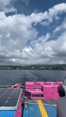 Nyebrang Danau Tapi Kayak Nyebrang Laut🙈 Danau Matano adalah danau terdalam di Indonesia. Dan Juga Danau Terdalam Ke-10 di dunia!!! #fyp #lfl #danaumatano #sulawesiselatan 