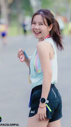 ใครมันเป็นตัวต้นเรื่องให้เล่นแผ่นเสียงนี้ 