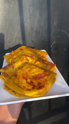 We talking about chapatiii. Deliciously yellow pumpkin chapatis😋. Commet recipe and ill send a detailed recipe.  #chapati #tiktokrecipes #kenyantiktok #fyp #foryoupage #recipedeveloper #flatbrea #capcut #recipes #food #foodtiktok 