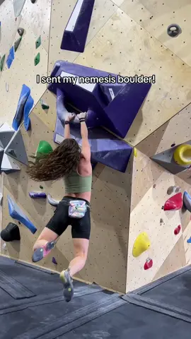 That was a close one! My face at the end says it all 😂 The last hold was such a bad sloper that I had to stop to chalk up so I wouldn’t slip off. #fyp #boulderinggym #climbinginspiration 
