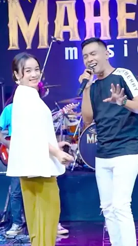 DINDING KACA ( mahesa musik) #tasyarosmala #gerrymahesa #dindingkaca #jangansampaiterjadigerhanacinta 