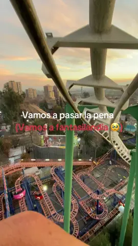 Prohibido saltarse esa etapa con sus amigos 😎  #viral #parati #fantasilandia #chile#raptor #boomerang #spider #dance #spirit #tsunami 