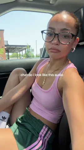 L camera man