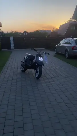 nuploviau grazola🖤 #yamaha #mbk #booster #vilnius #lt #lithuania #riders #edit #vilniusstreet #freestyle #pirda #70cc #50cc #riding #stunt #wheelie #mbkbooster #spirit #mbkboosterspirit 