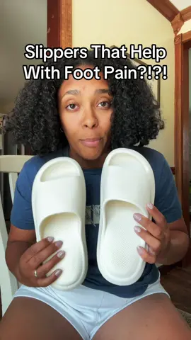 These pillow slippers got rid of my foot pain and are super comfy!! #poseeslides #footpain #slippers #summervibes #comfyslides #pillowslippers #tiktokshop #posee #fypage 