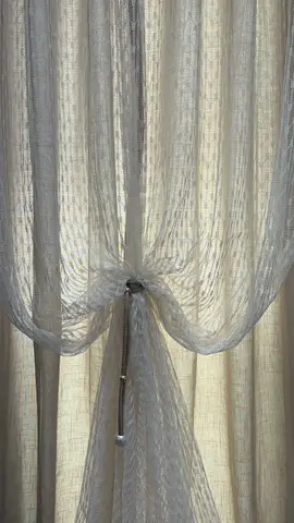 Fiquem com essa composição que é sinônimo de perfeição 🤌🏻 Dispensa qualquer palavra !  Xale Florença + Duplex Mônaco www.bellajanela.com.br  #cortinas #cortinasprontas #duplex #xale #ambientedecorado #qualidadedevida #decoração #bemestar #elegancia #sofisticação #glamour #fy #foyoupage #viral #tiktok 