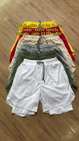 The black and green color scheme is really cool #tiktokshop #Spotlight #mensshorts #sportoutfit #TikTokMadeMeBuyIt #gymoutfit 