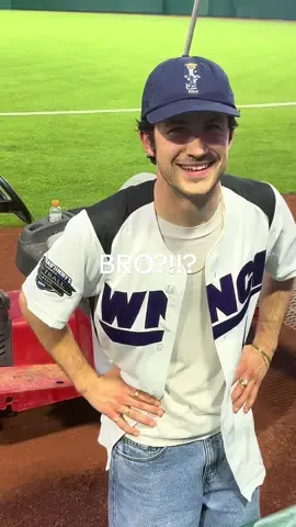 the way dylan minnette looked at me?!!? i cant breathe #wallows #wallowsmusic #dylanminnette #braedenlemasters #colepreston 