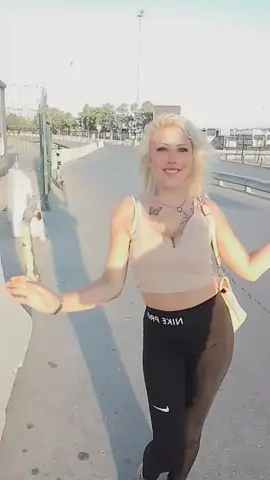 bu güzel kız kim sen de bana söyle roman havası#tiktokviral #