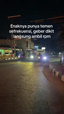 Sipaling gak mau ketinggalan #nightride #satriaf150 #vixionroadrace #satriafuroadrace #komorodganklampung #komorodindonesia 